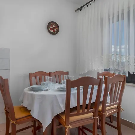 3 Bedroom Awesome In