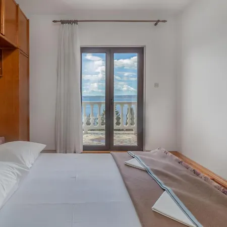 3 Bedroom Awesome In *